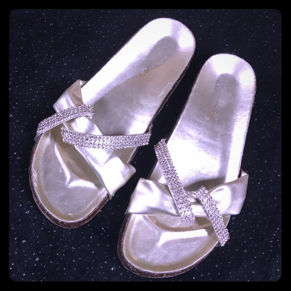 💚🤍❤️ Rare Italian Sandals 🇮🇹